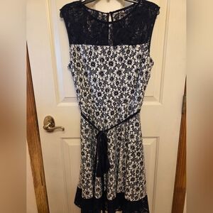 Danny & Nicole Navy and White Lace Midi Dress